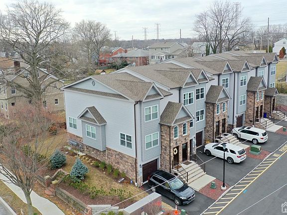 3rd image of 236 Main St #6