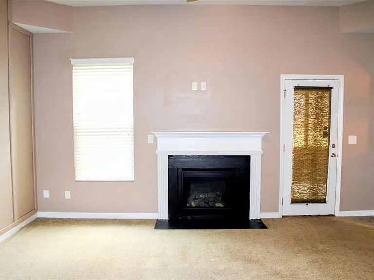 30 Hillside Oak Ln — Photo 7