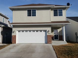 5532 59th St S, Fargo, ND 58104