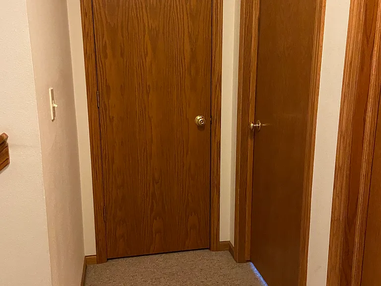 2nd floor closet and bedroom