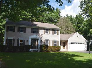 421 Danna Joelle Dr, Schenectady, NY 12303