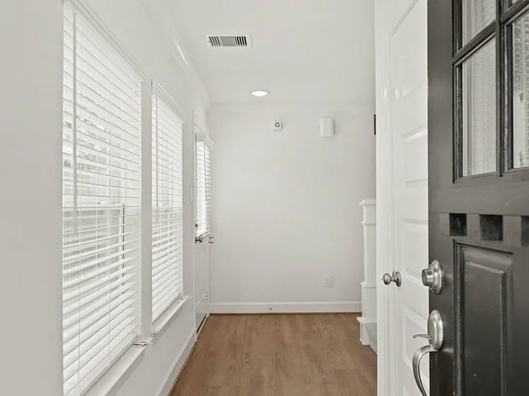11422 Waterford Spring Trl — Photo 2