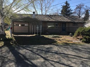 611 Skyview Dr, Omak, WA 98841