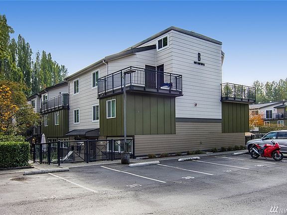 2nd image of 15827 NE Leary Way APT B109