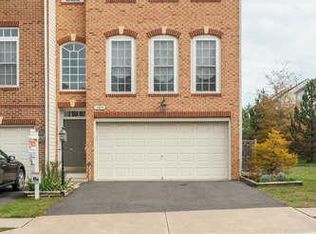 12699 Heron Ridge Dr, Fairfax, VA 22030