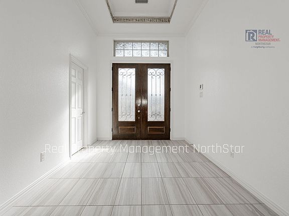 4th image of 544 Southwestern Dr