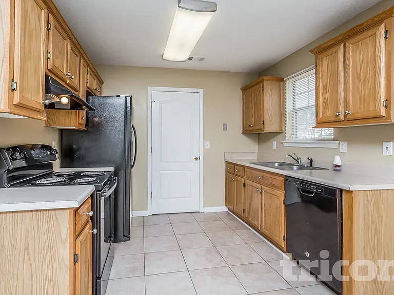 653 Windy Way — Photo 7