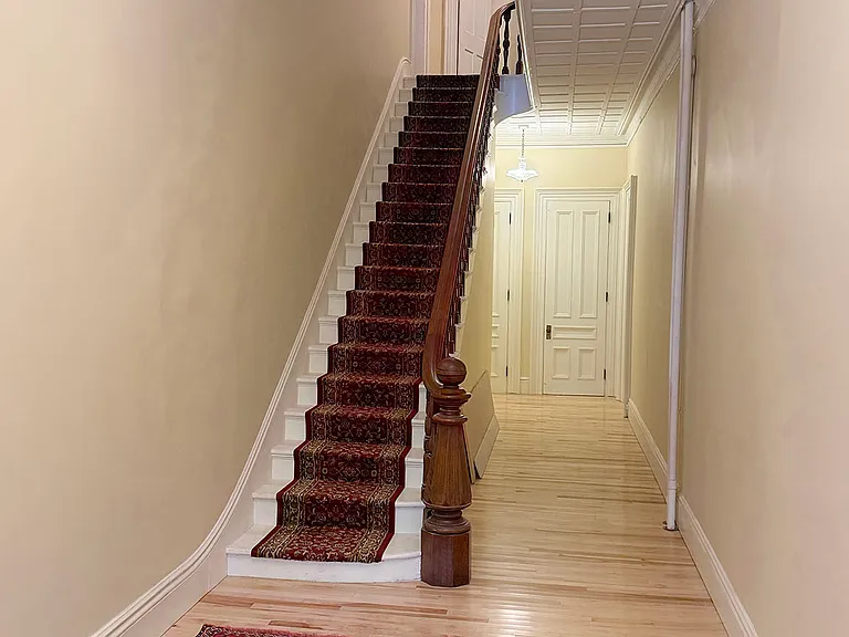 147 Pleasant Ave #3 — Photo 4