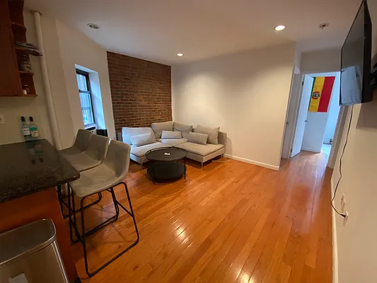 Rented by J Misrahi Realty Corp | media 11