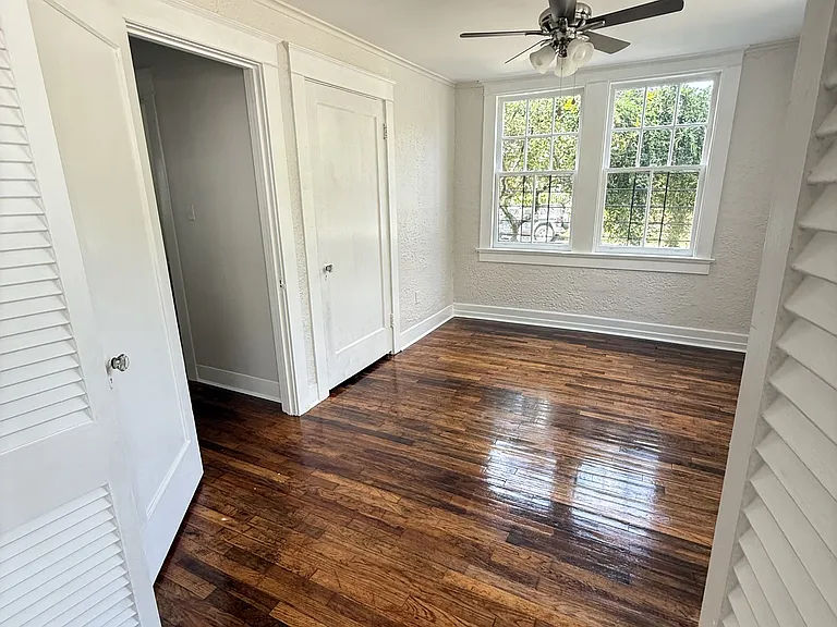 3300 Prytania St #2 — Photo 7