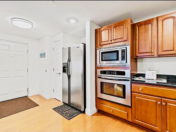 3rd image of 1 E Grand Ave APT 201