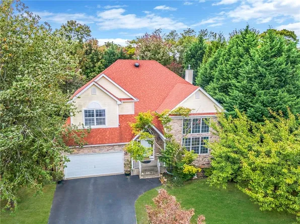 26 Blueberry Ridge Drive, Holtsville, NY 11742