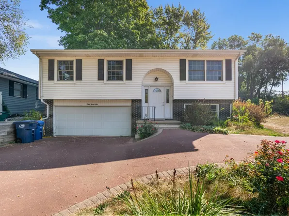 839-835 N Bennett St, Geneva, IL 60134