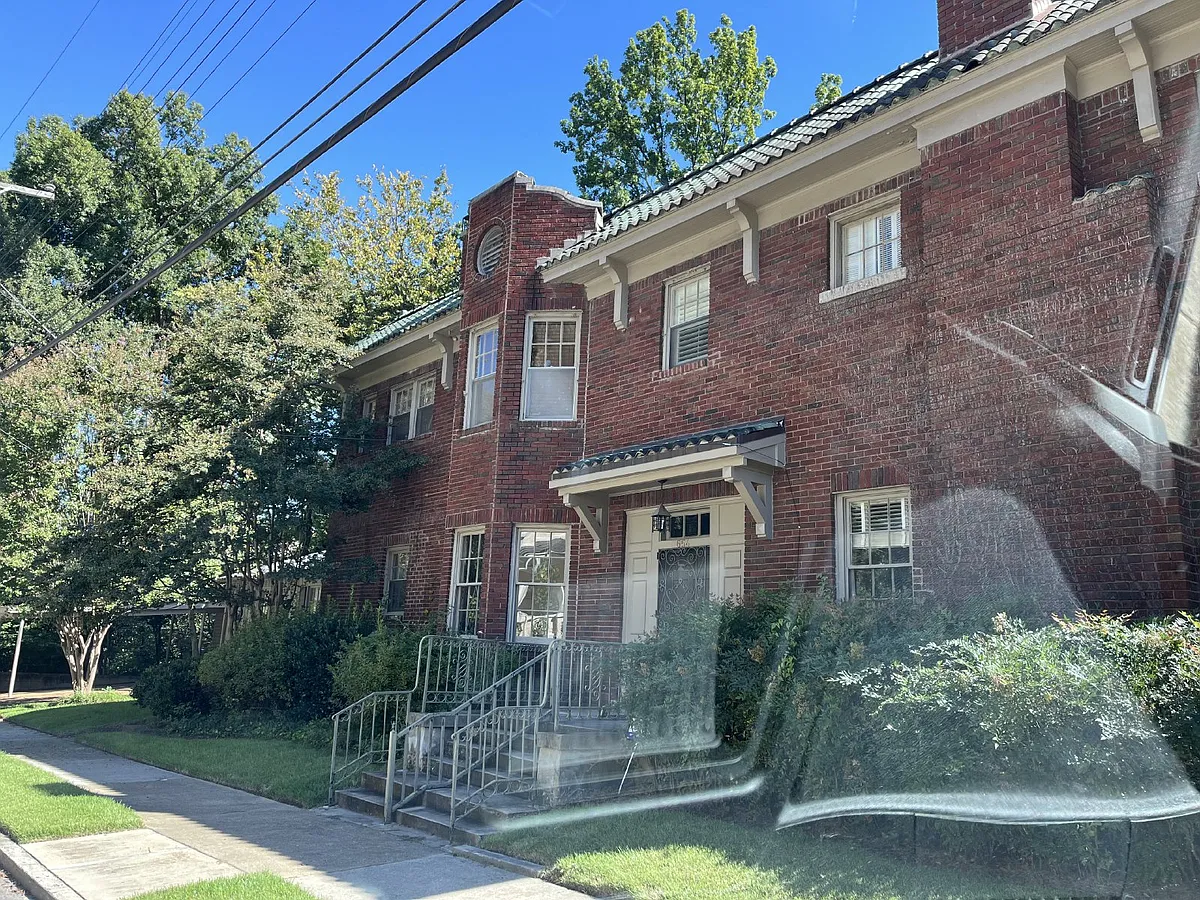 Building Photo - 654 Anderson St #3