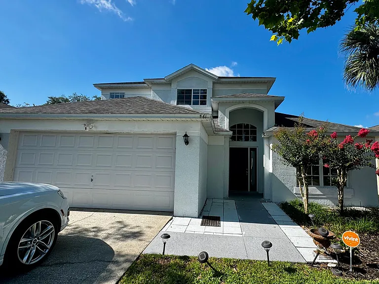 561 Buckingham Cir — Photo 9