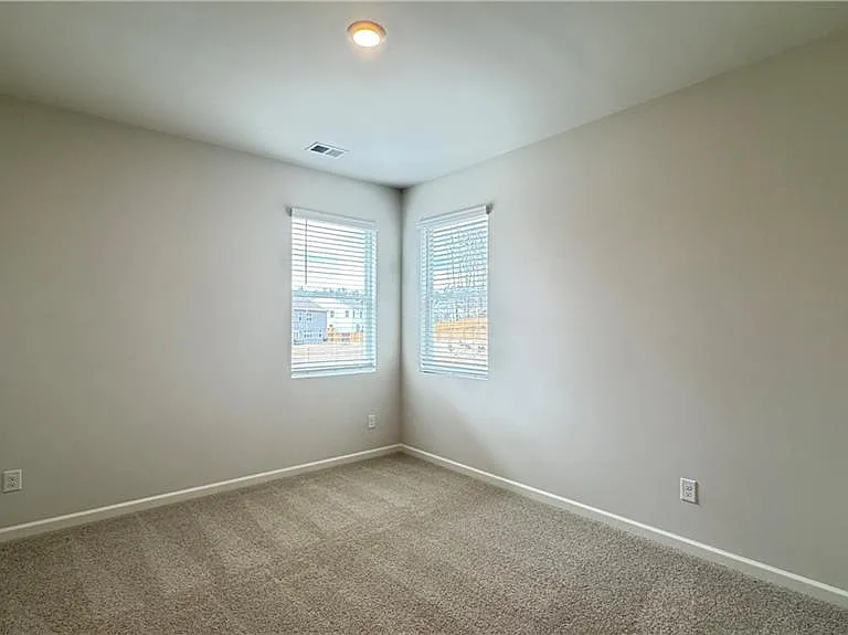 56 Thompson Ridge Ln — Photo 13