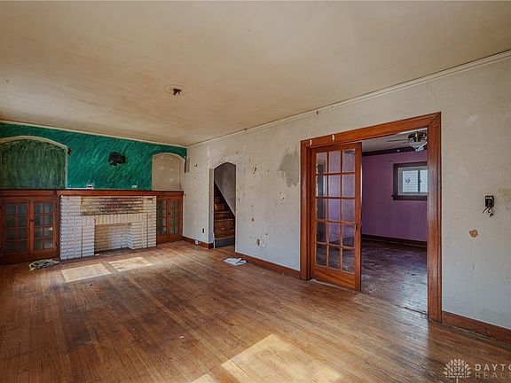 2nd image of 423 Sandalwood Dr