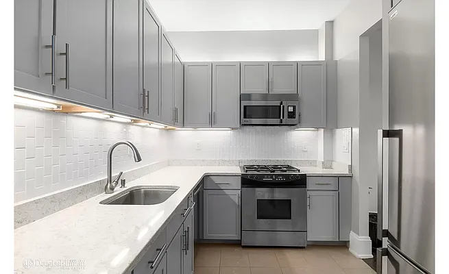 Rented by Douglas Elliman | media 21