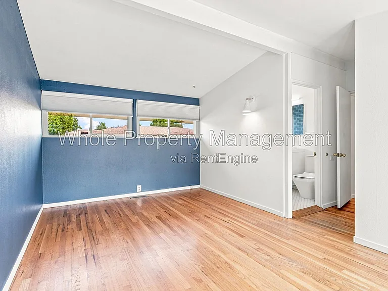 2300 S Newton St — Photo 13