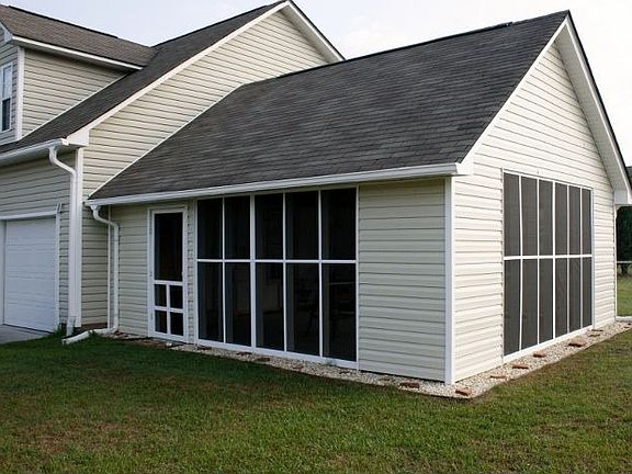 Screen room