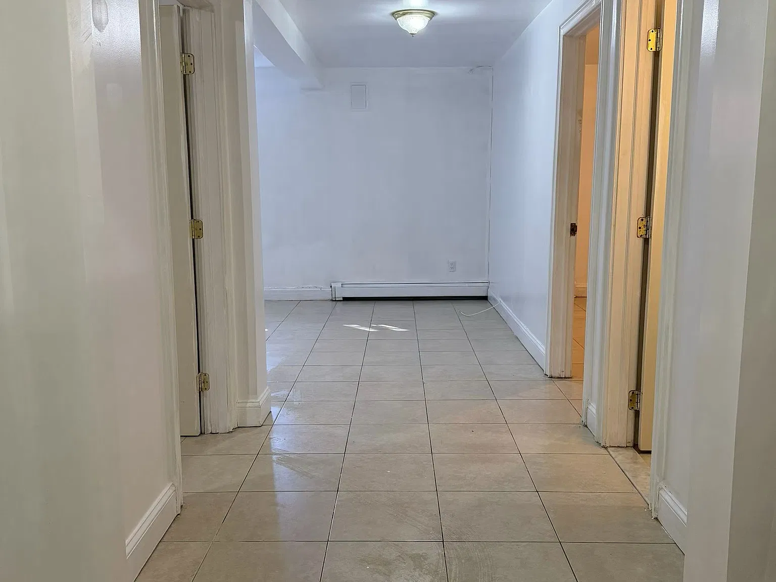 2 bed, 1200 sqft, $1,900 — Photo 3