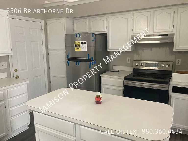 3506 Briarthorne Dr — Photo 4