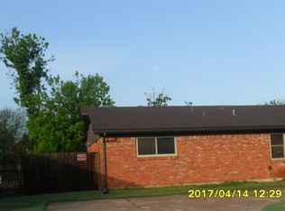 808 NW 49th St, Lawton, OK 73505