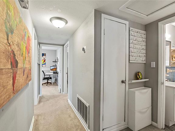 4th image of 1653 Peruvian Ln
