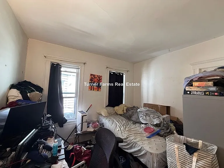 11 Burnham St #1R — Photo 11