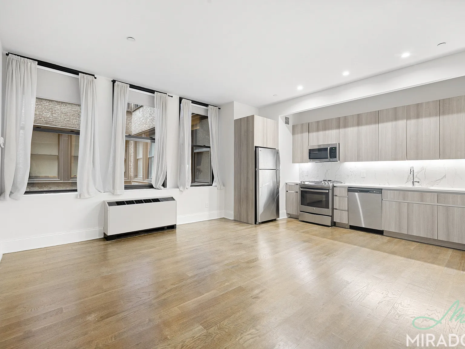 15 Park Row — Photo 3