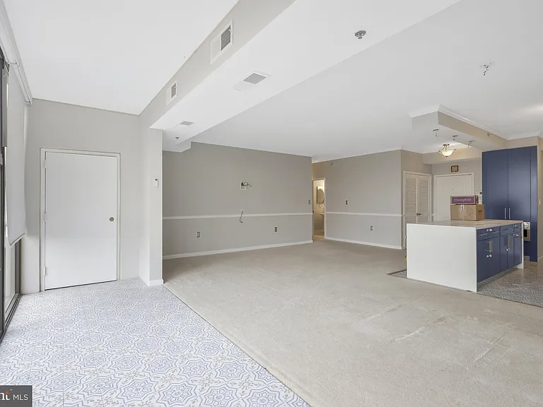 1211 S Eads St #1704 — Photo 13