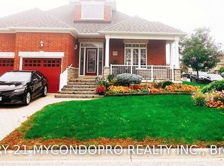 938 Red Deer Ave, Oshawa, ON L1K0C4