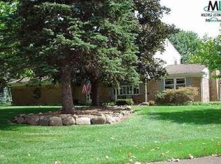 53870 Bruce Hill Dr, Utica, MI 48316