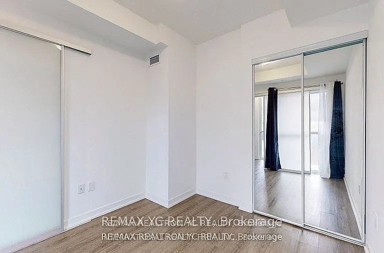 1 Yorkville Ave #710 — Photo 22