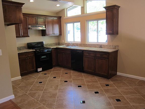 4th image of 600 Windsor Dr