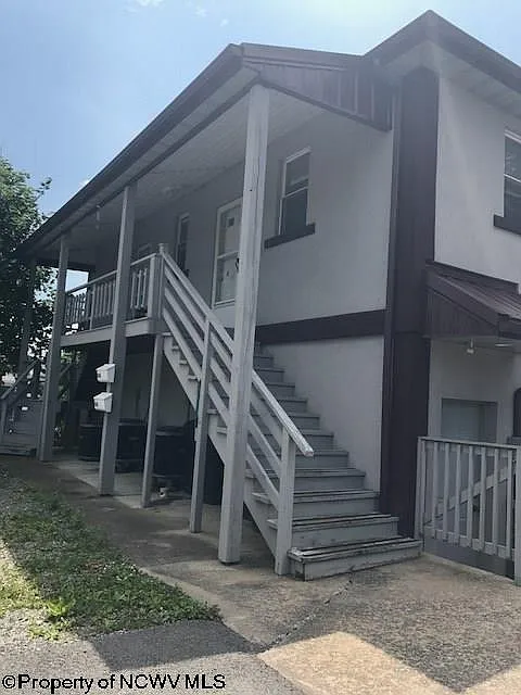 3 Holland Ave photo 1