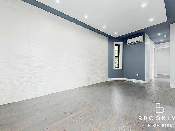 3rd image of 989 Bedford Ave #3F