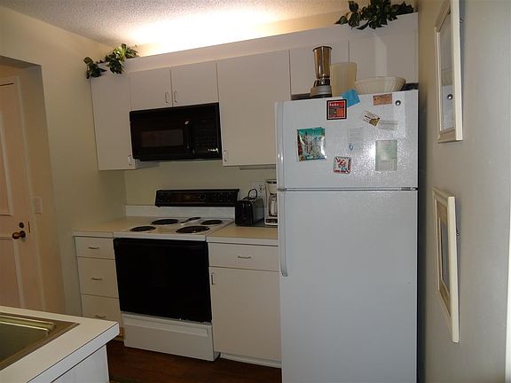 5th image of 9907 Seapointe Blvd APT 200