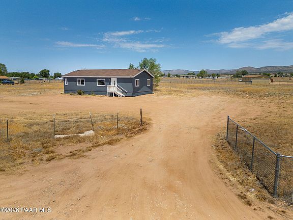 2nd image of 1050 W Lingor Ln