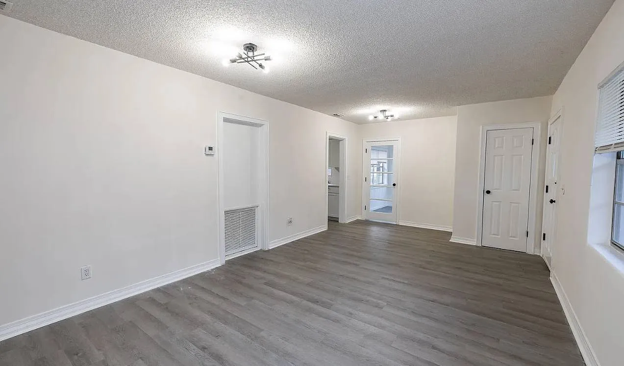 3 bed, 1216 sqft, $1,750 — Photo 3