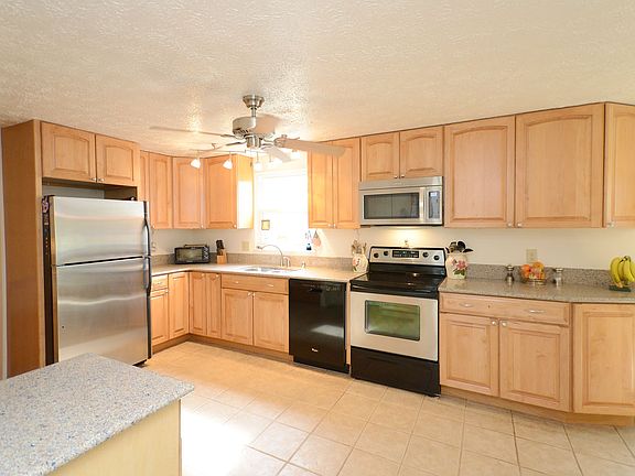 2nd image of 12827 Framingham Ct