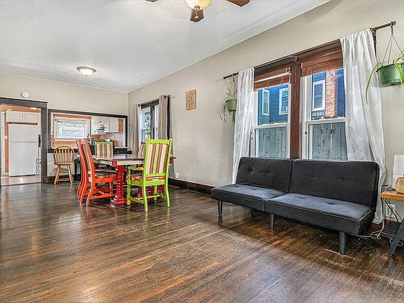 5th image of 805 S 8th St