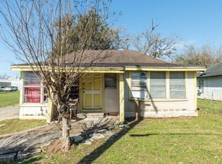 114 N 15th St, West Columbia, TX 77486