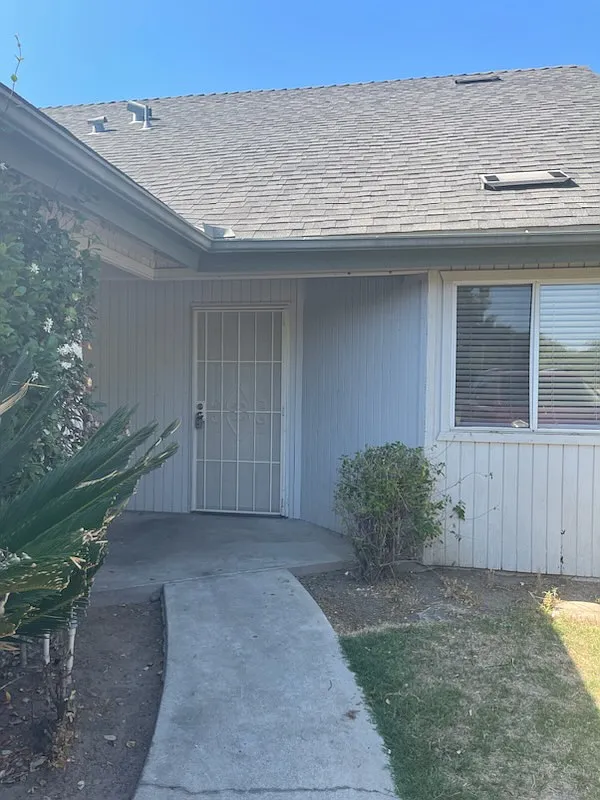 2 bed, 1025 sqft, $1,995 — Photo 1