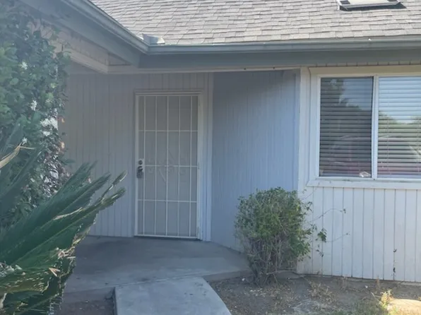 7066 N Thorne Ave, Fresno, CA 93650