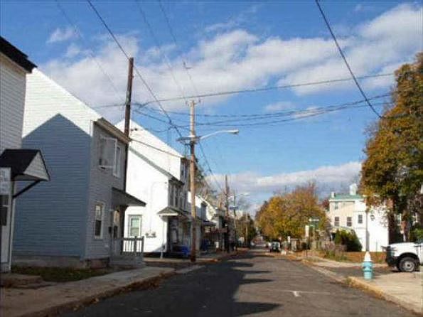 2nd image of 320 York St