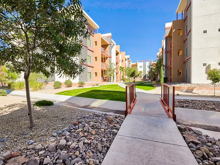 The Flats at Ridgeview — Photo 8