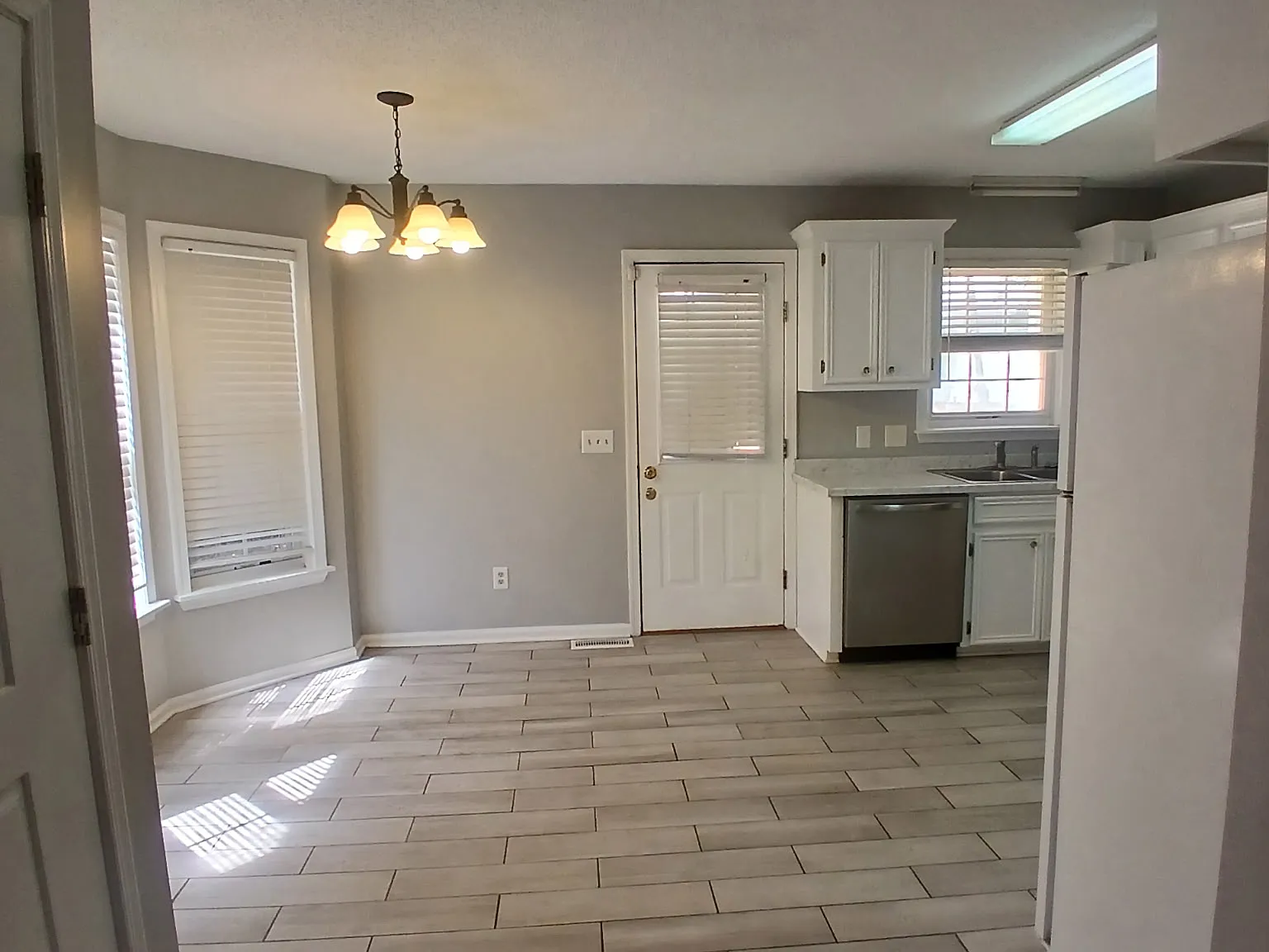 4017 Hickory St — Photo 4