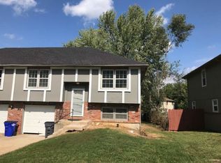 1054 E Prairie St, Olathe, KS 66061