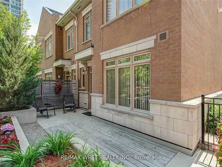 383 Prince Of Wales Dr #129 — Photo 1